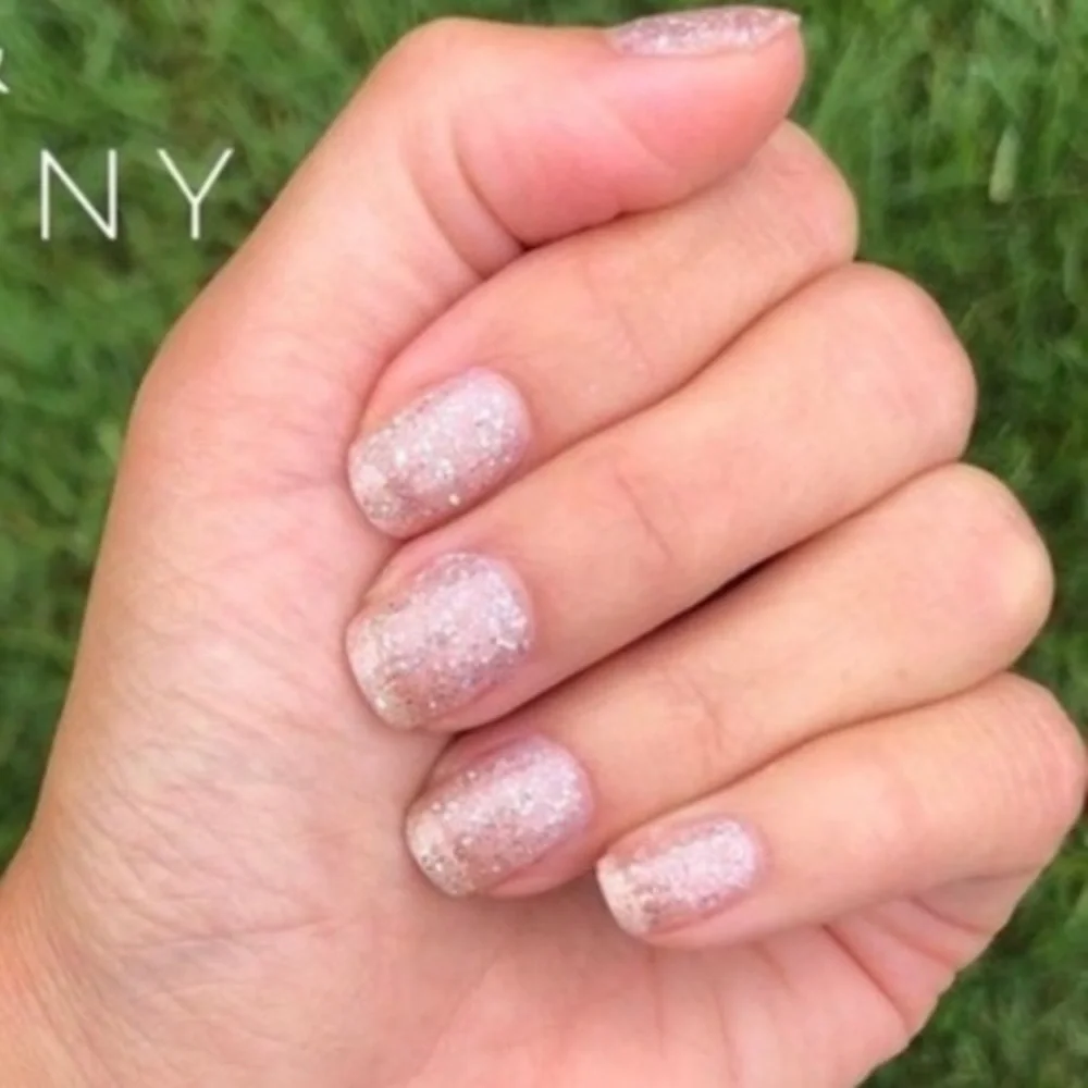 *Retired* Color Street: Tiny + Shiny (Petite) | Pink Glitter Clear Overlay - Picture 10 of 14